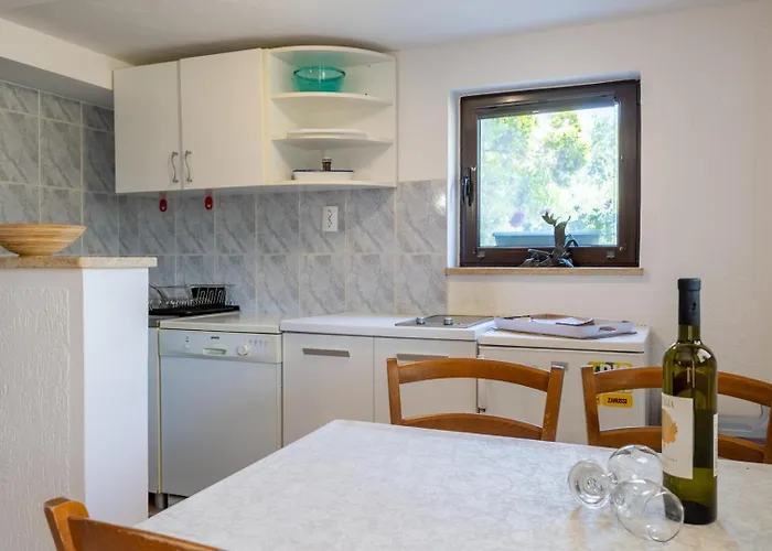 Dado Gostinjska kuća 3*