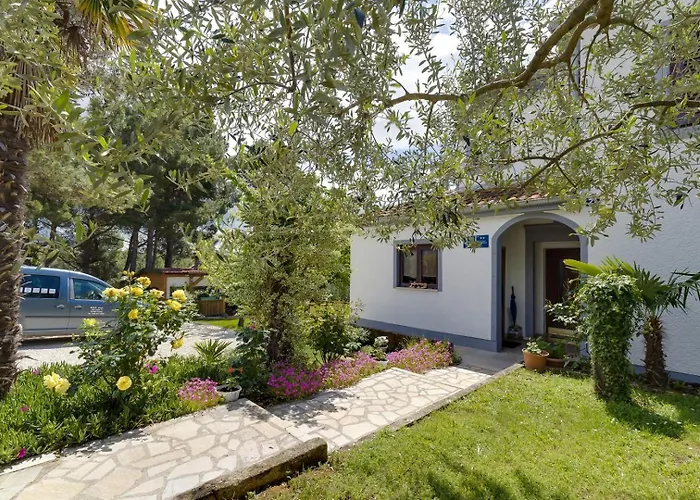 Gostinjska kuća Dado 3*