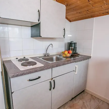 Guest house Dado 3*